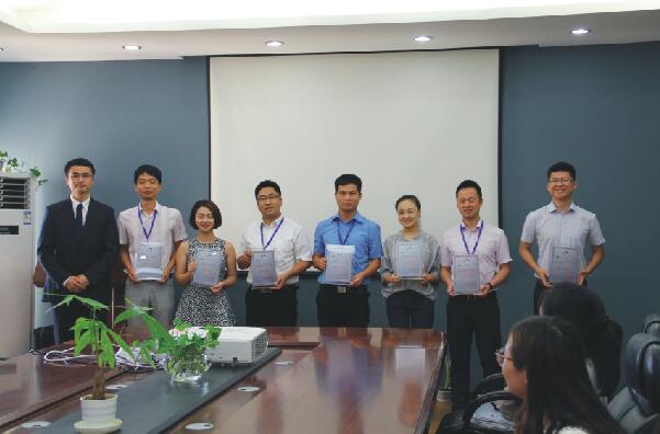 AG�콢����У��Ա��ѵ��Ӫ